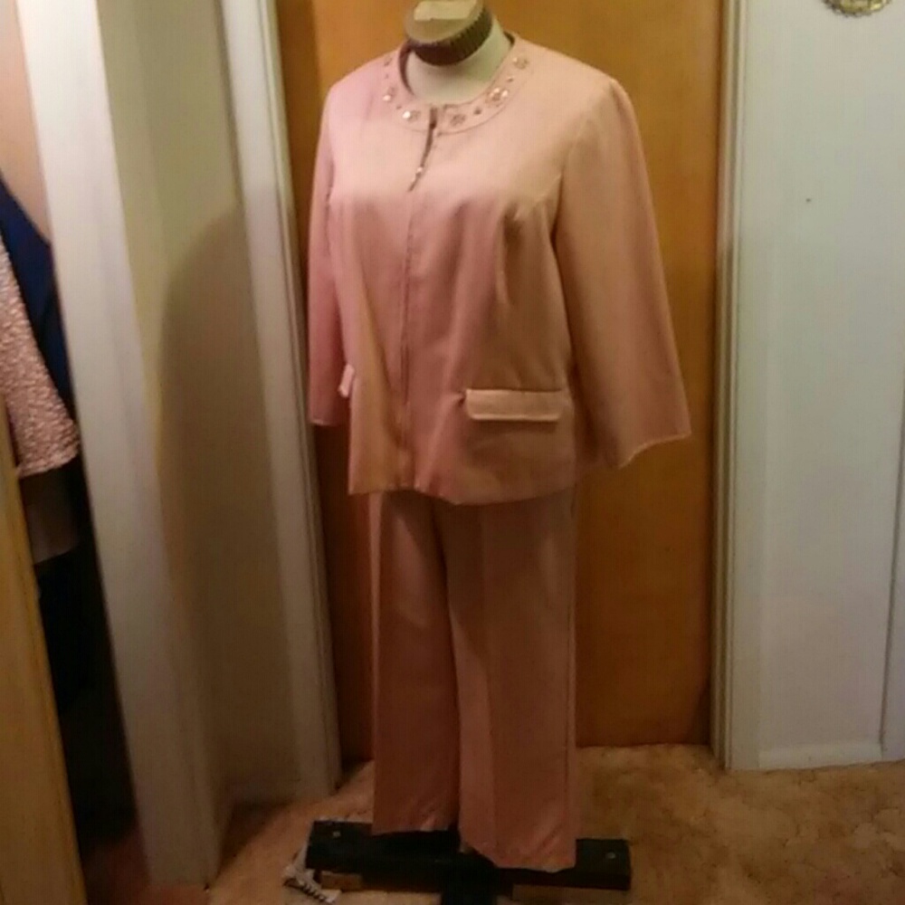 Dressy Peach Pant suit Alfred Dunner